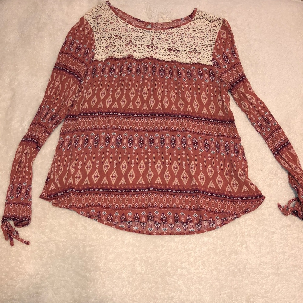 Hem and Thread Women’s Top